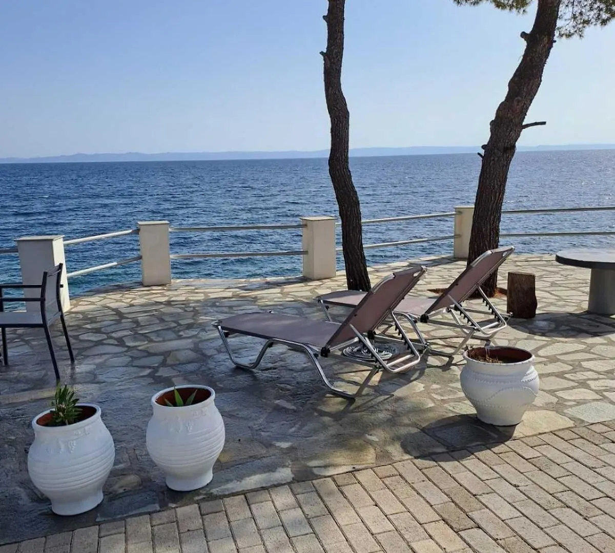 Seaside Villa Hatzi Lagomandra
